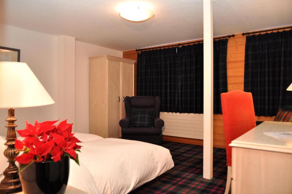 Hotel De La Paix Champéry Quarto foto